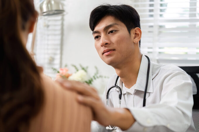 doctor talking with patient about alcohol misuse